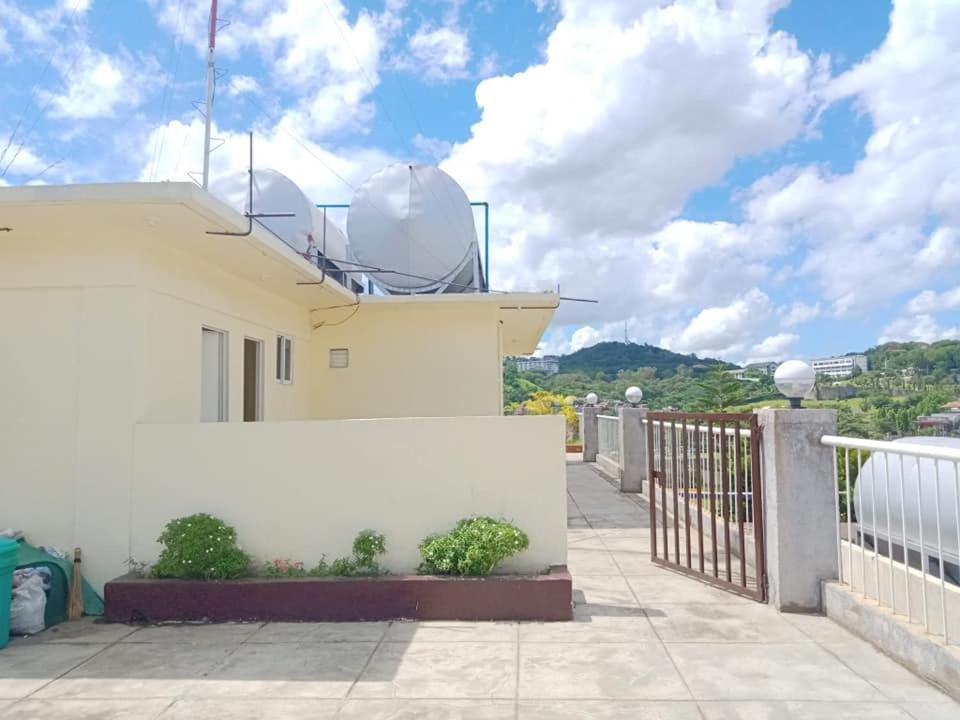 26 Garden Deck With A View Apartment Antipolo Exterior photo